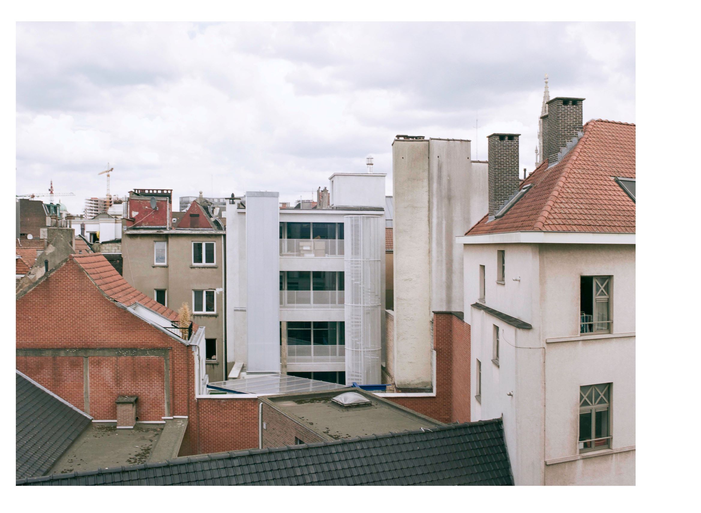 Lhoas&Lhoas architectes_Housing Rue des Vétérinaires_00_facade_view_© Séverin Malaud